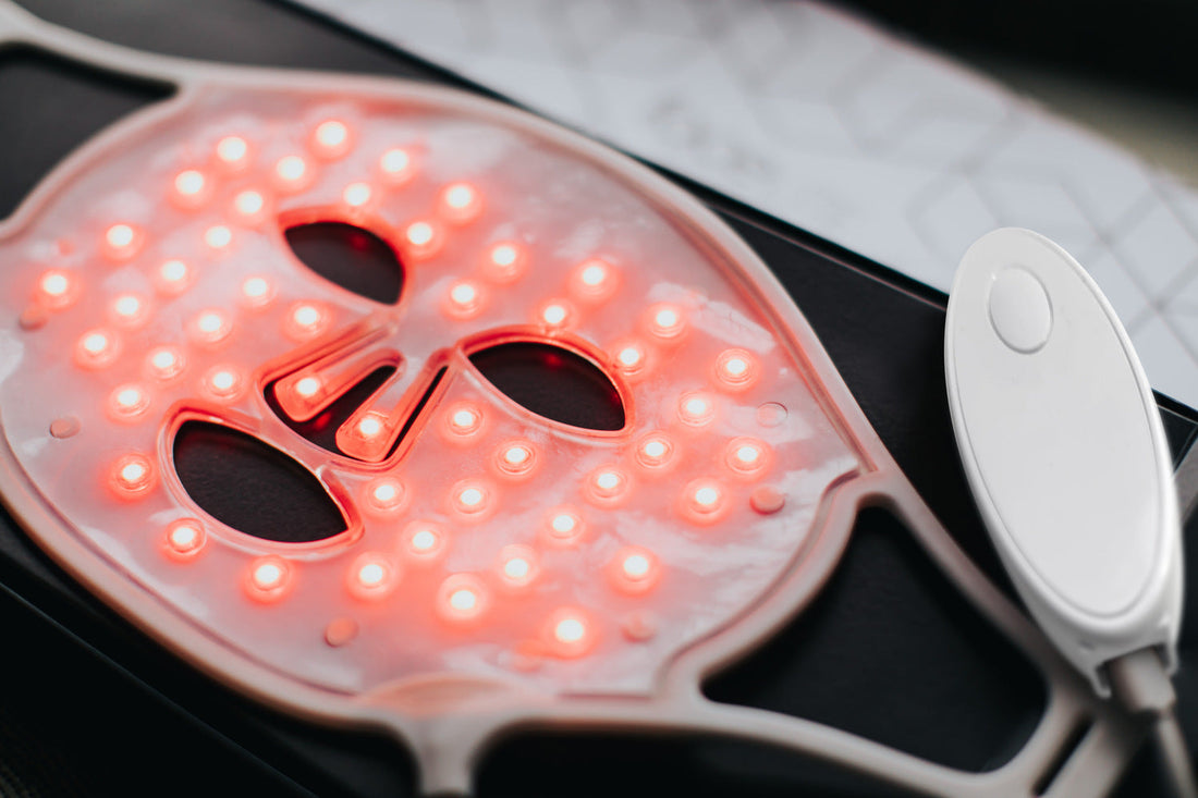Lente schoonheidsboost: hoe led-roodlichttherapie je huid kan revitaliseren - De voordelen van led-lichttherapiebehandelingen voor het verjongen van een doffe, wintervermoeide huid